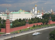Более 160 генералов и полковников уволят за отказ уехать из Москвы.